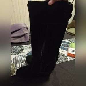 Black Women's Knee-High Boots
